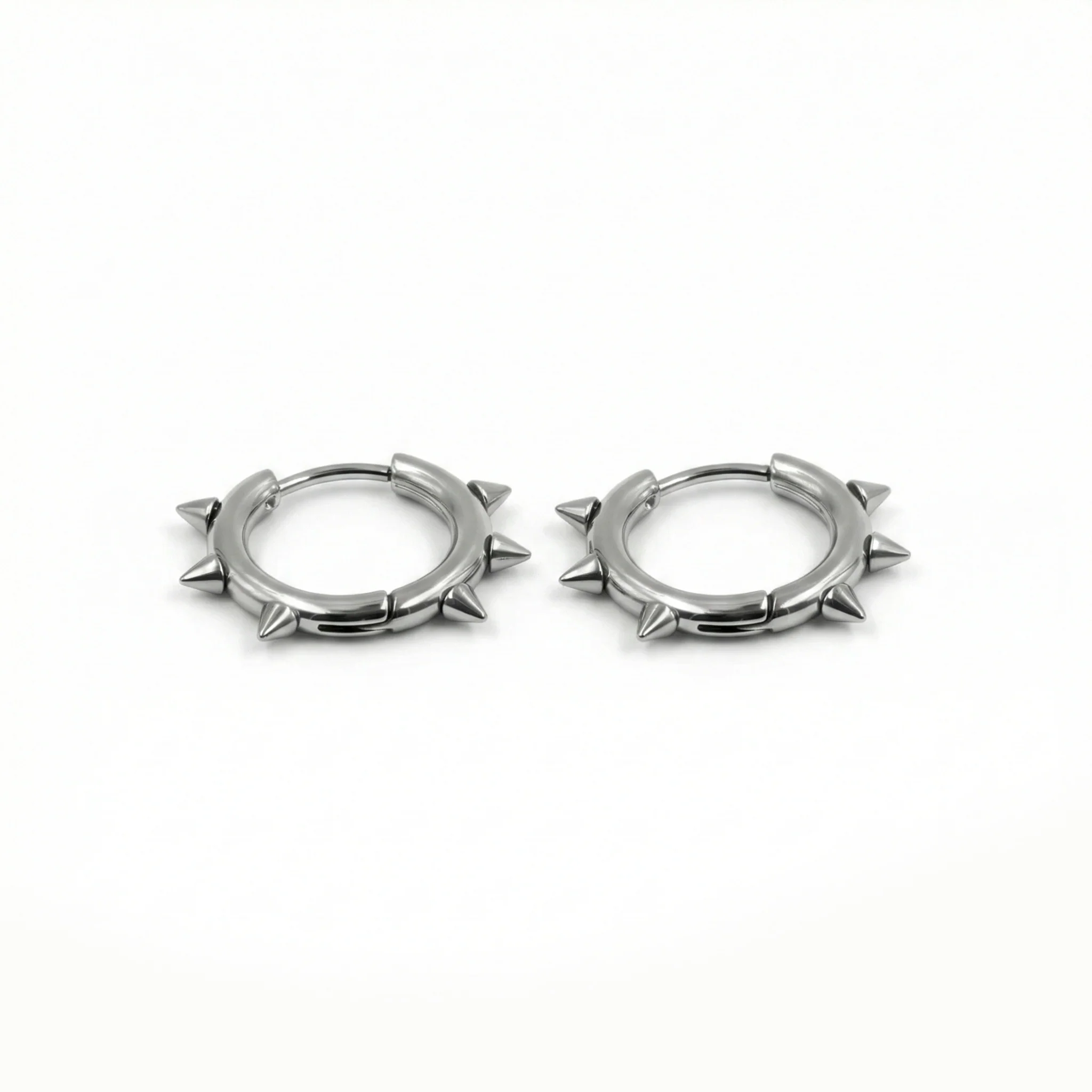 Arracadas Acero Remaches Silver, Gold & Black. - Image 3